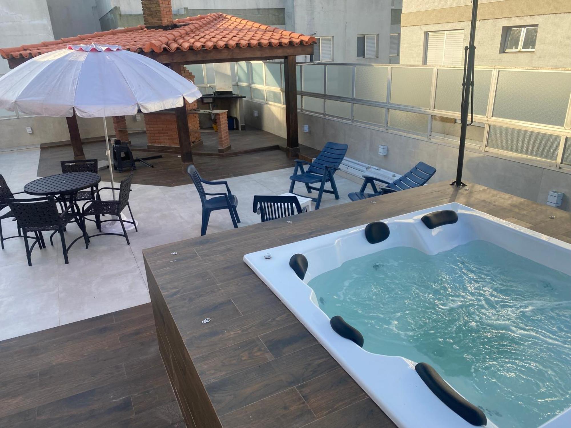 Cobertura Apto Com Jacuzzi E Churrasqueira Guaruja